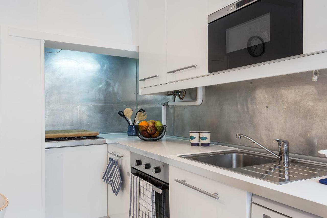 Three Bedroom Apartment In Historical Centre -Bairro Alto Lissabon Buitenkant foto