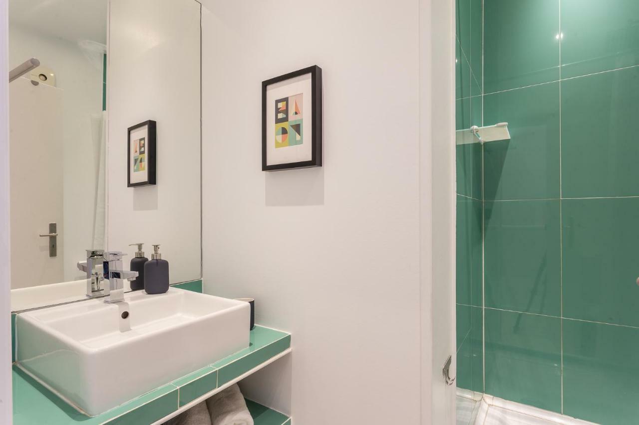 Three Bedroom Apartment In Historical Centre -Bairro Alto Lissabon Buitenkant foto